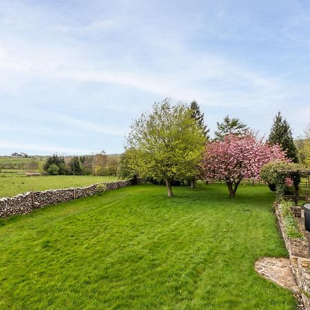 Central Malham Wellbeing Escape With Hot Tub Sleeps 8 Екстер'єр фото