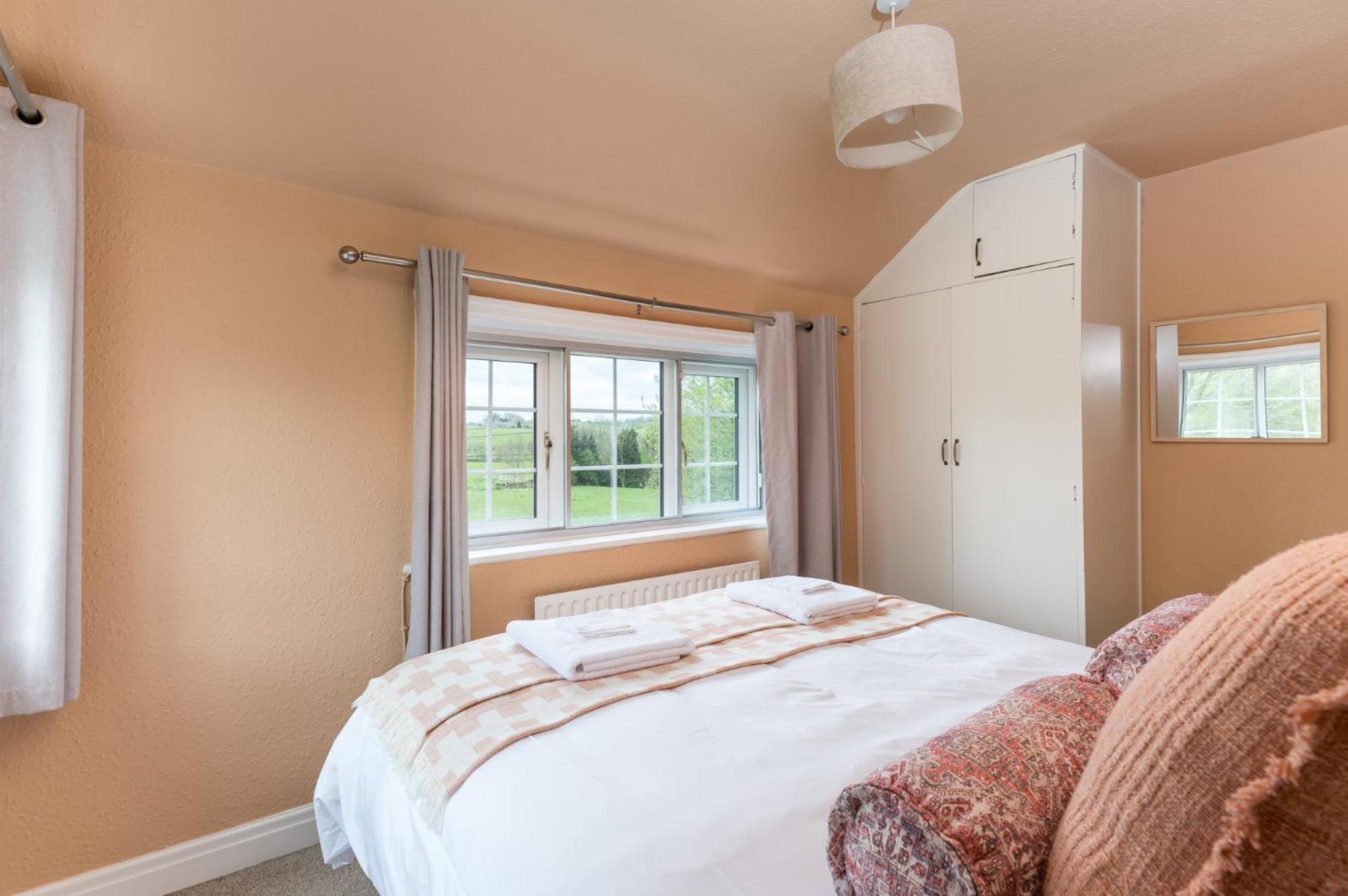 Central Malham Wellbeing Escape With Hot Tub Sleeps 8 Екстер'єр фото