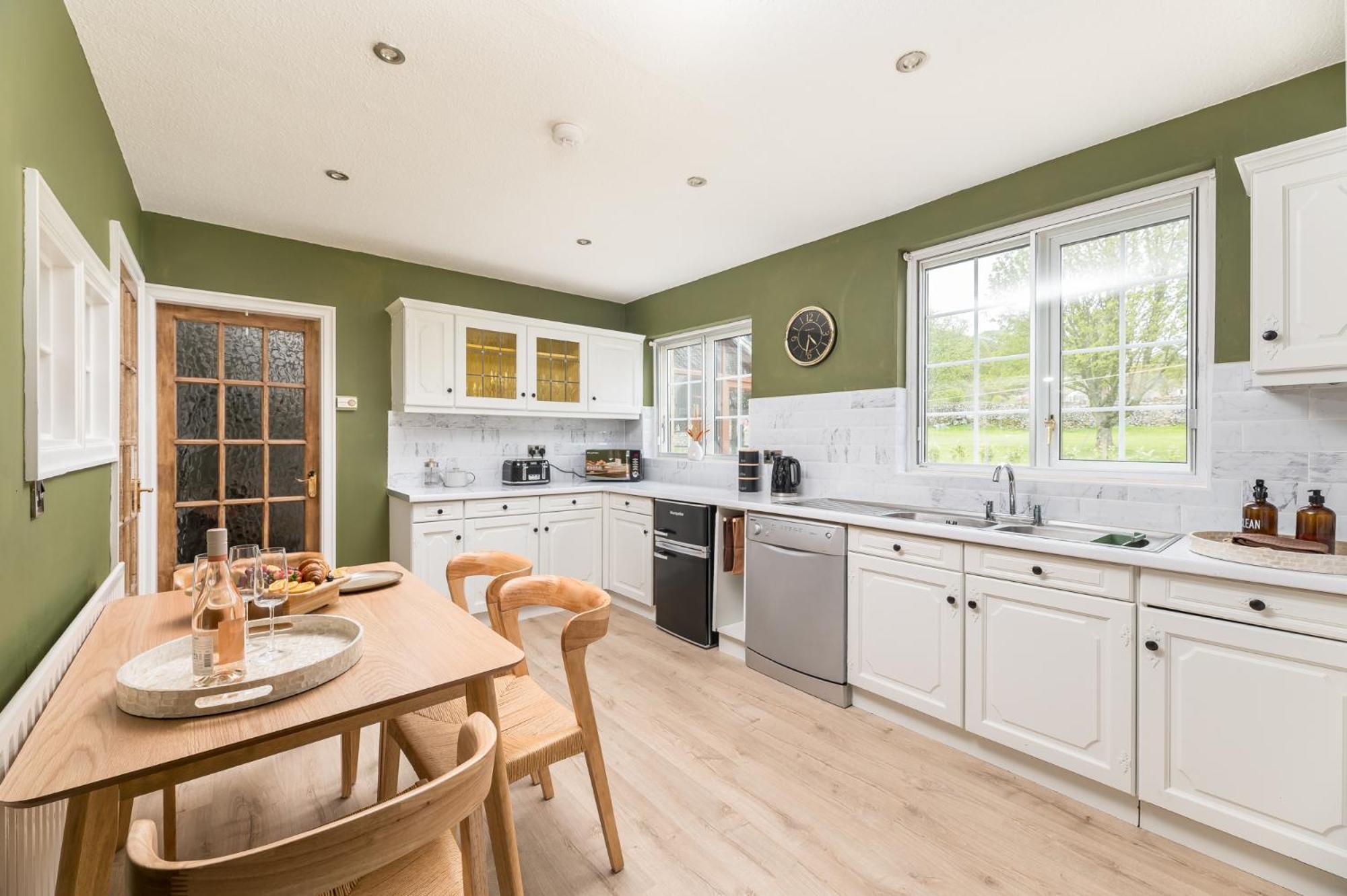 Central Malham Wellbeing Escape With Hot Tub Sleeps 8 Екстер'єр фото
