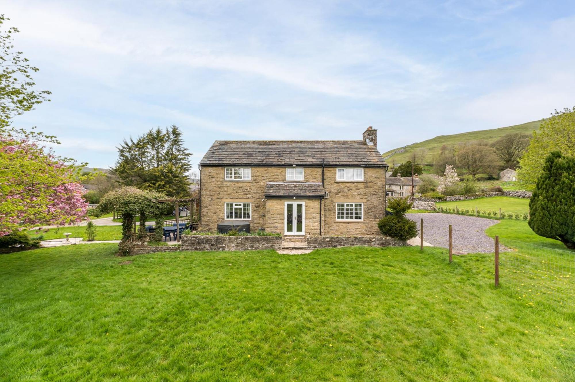 Central Malham Wellbeing Escape With Hot Tub Sleeps 8 Екстер'єр фото