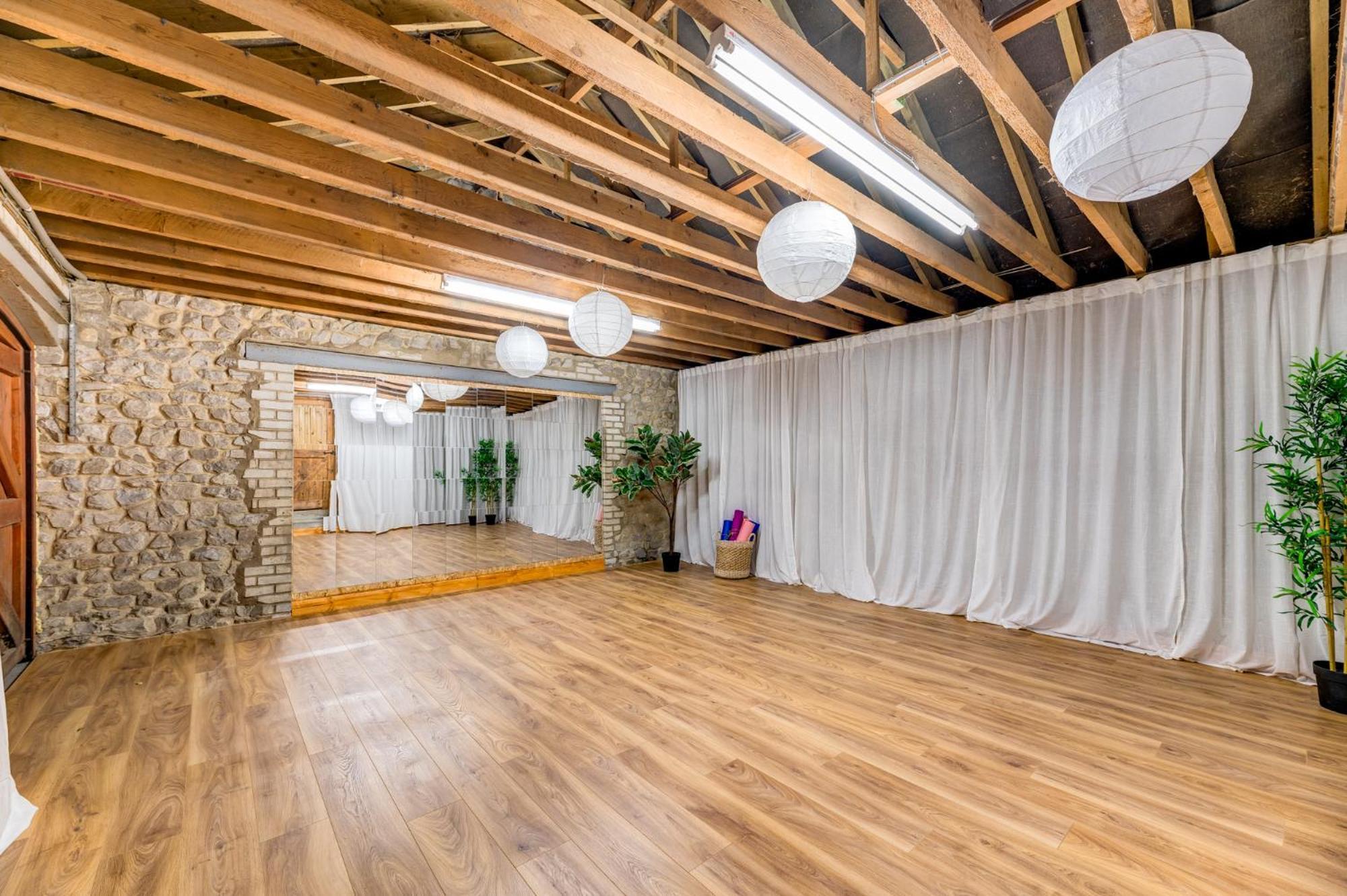 Central Malham Wellbeing Escape With Hot Tub Sleeps 8 Екстер'єр фото