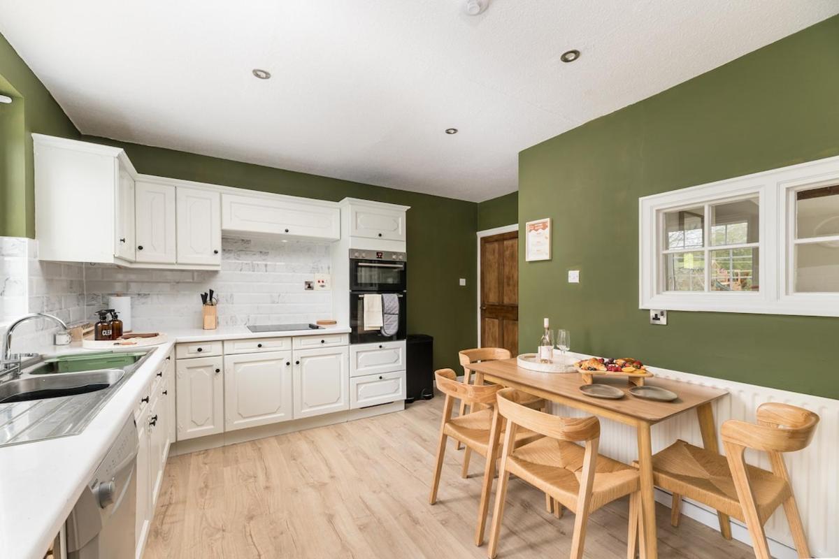Central Malham Wellbeing Escape With Hot Tub Sleeps 8 Екстер'єр фото