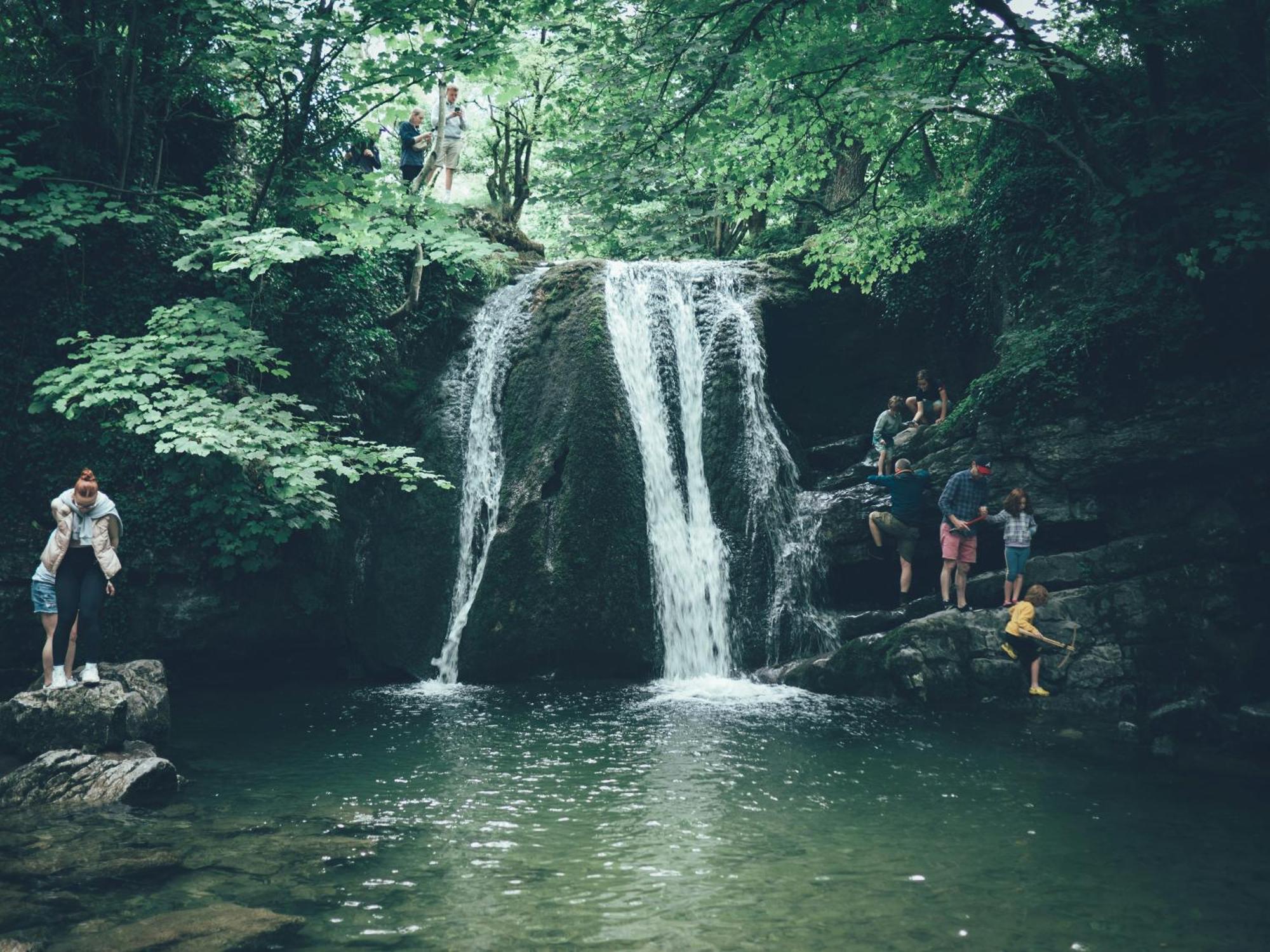 Central Malham Wellbeing Escape With Hot Tub Sleeps 8 Екстер'єр фото